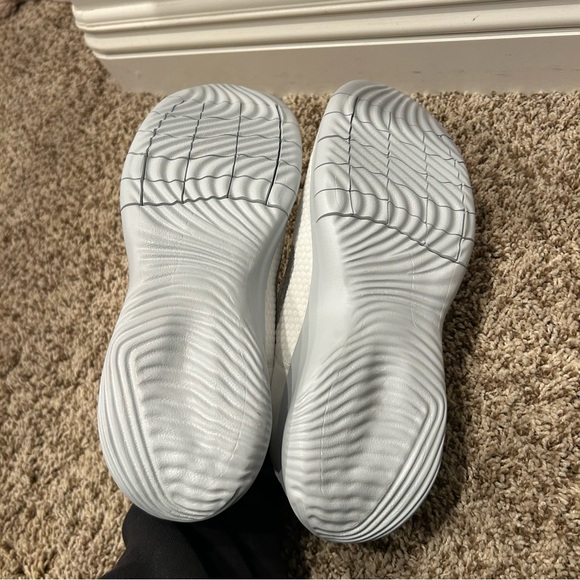 Nike Flex Men’s Running Shoes Size 12 | White & Silver | New in Box - Picture 8 of 11